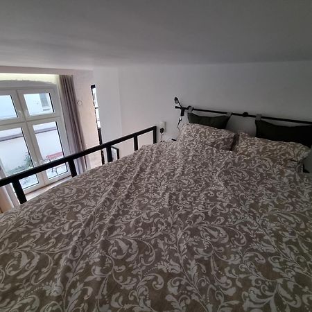Honeymoon & Air-Conditioning! Torun Bagian luar foto